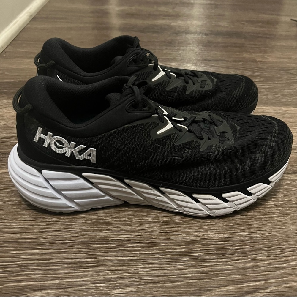 Hoka Gaviota 4 Black/White Women’s Size 10B Great Pre Owned Condition